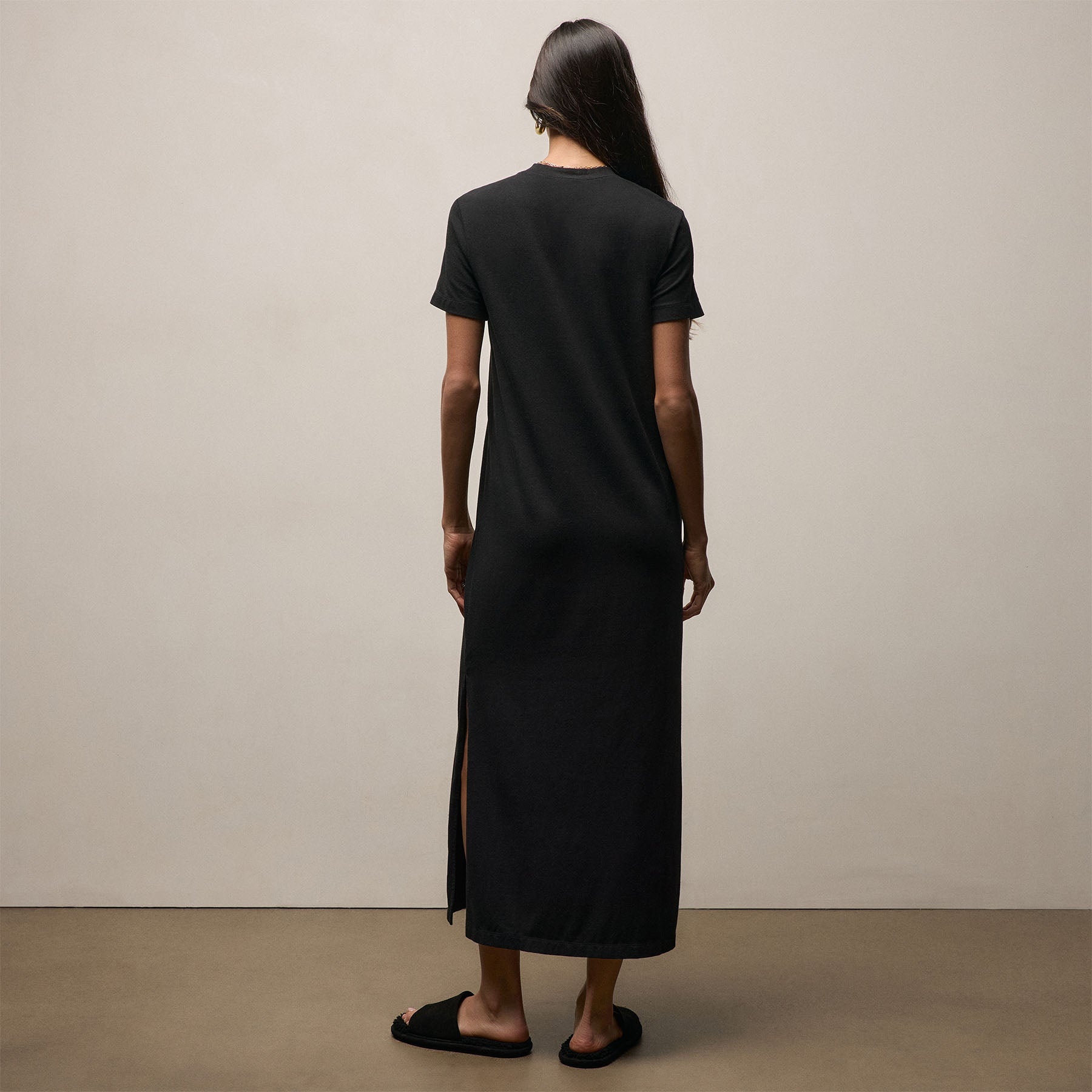 Robe simple et confortable – Noir